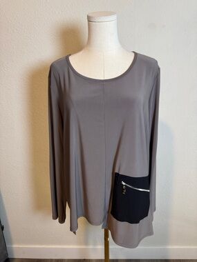 NWT By JJ Contrast Pocket Long Sleeve Top Mushroom/Black size XL